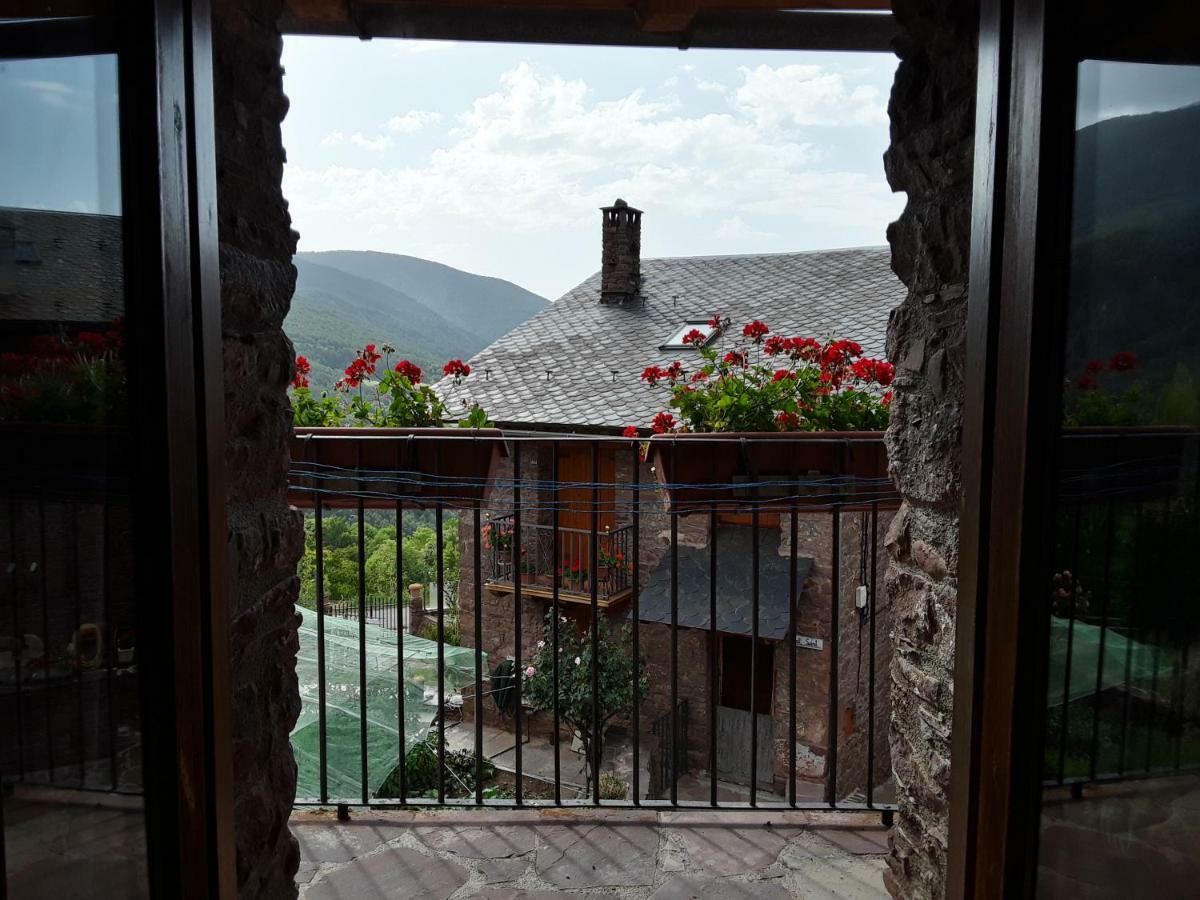 بيت شباب Refugi Rural Vall De Siarb Llagunes المظهر الخارجي الصورة