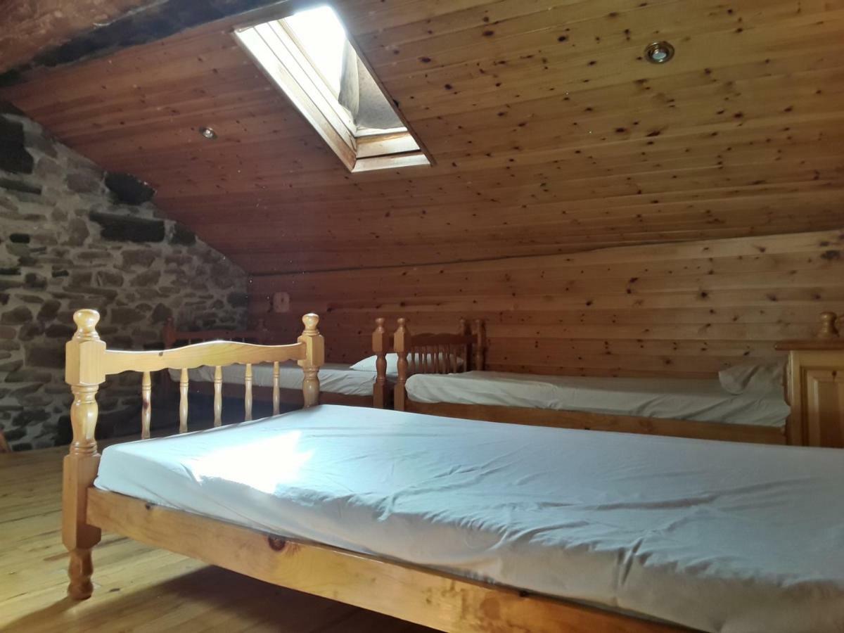 بيت شباب Refugi Rural Vall De Siarb Llagunes المظهر الخارجي الصورة